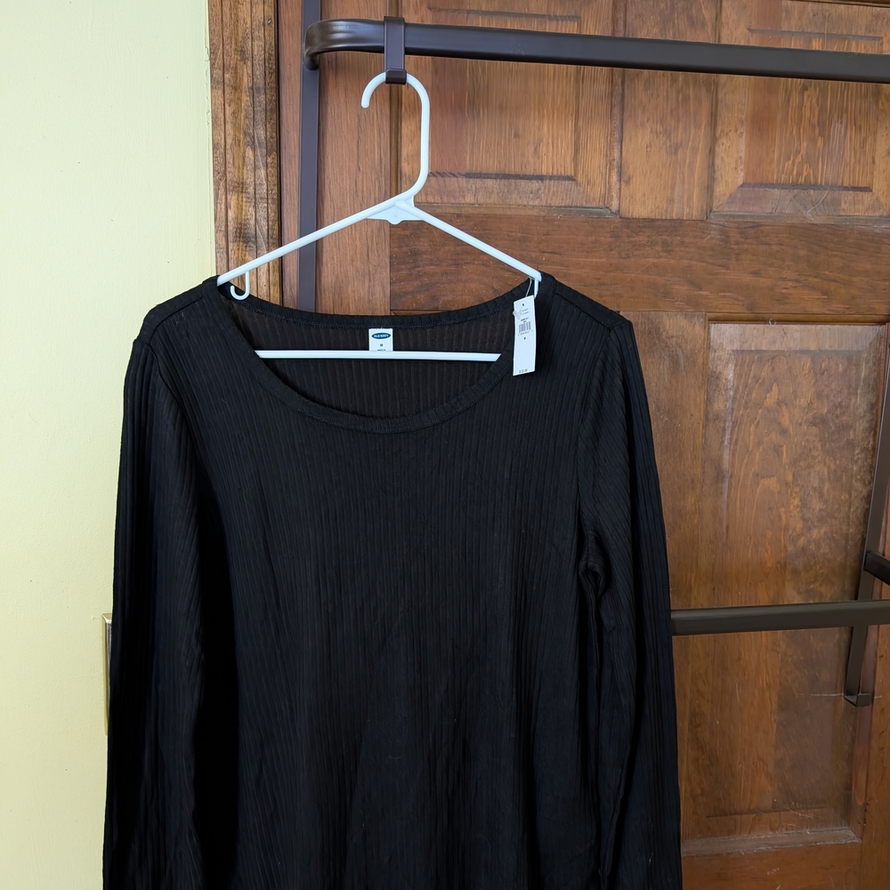 NWT Old Navy Women's Black Long Sleeve Top